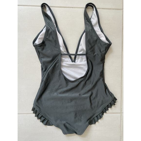 Cupshe Swim One Piece Swimsuit Plunge Flutter Scoop Back Swimwear - Picture 6 of 9